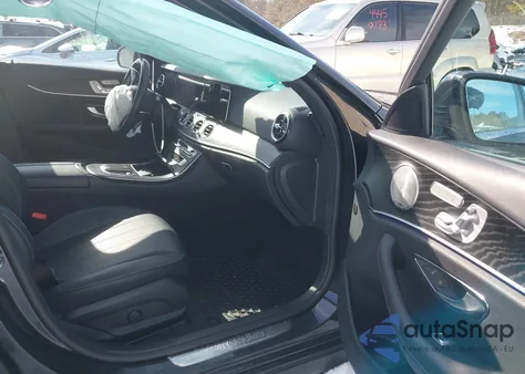 2022 Mercedes-Benz E 350 4Matic z USA, uszkodzony, nr VIN W1KZF8EB6NB040308